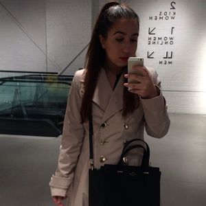 Meet your Posher, Christine