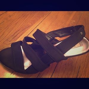 Size 8 Vera Wang stretch Black Heels