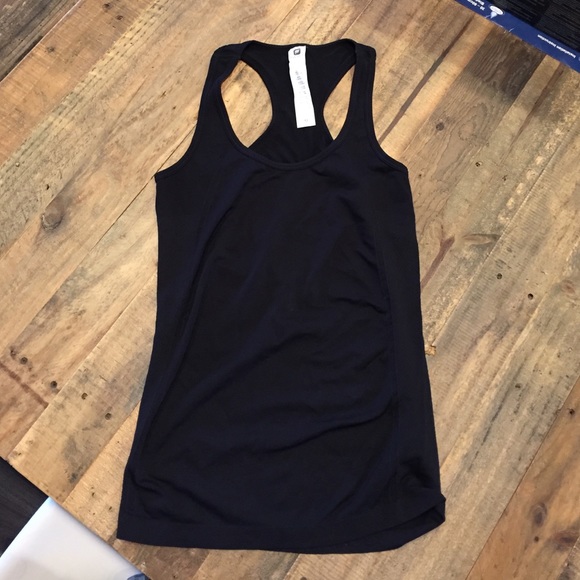 Black fabletics workout tank. Size medium.