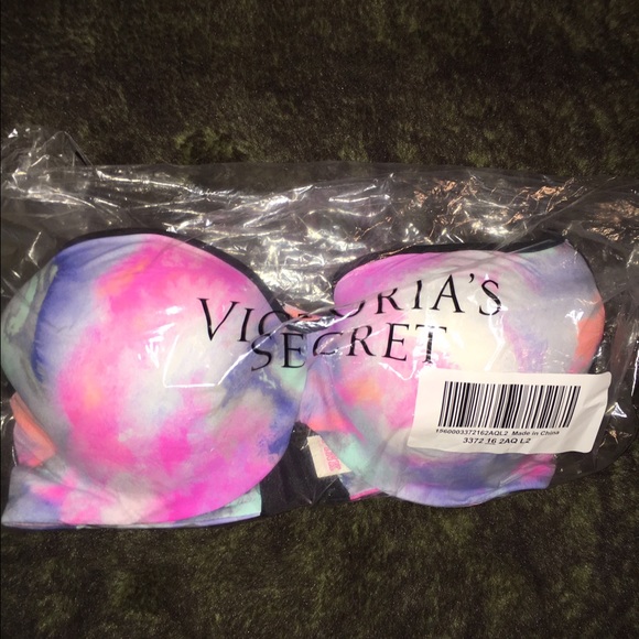 Victoria's Secret Ultimate Racerback - Picture 4 of 5