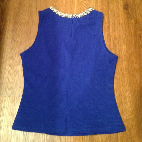 Bead and jewel neckline top - Picture 4 of 4