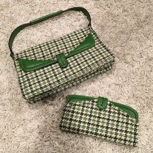Liz Claiborne Green Houndstooth Purse & Wallet