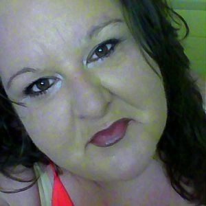 Meet your Posher, Elaine