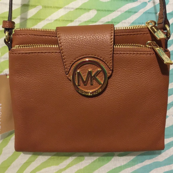 *Authentic Michael Kors Fulton Crossbody*