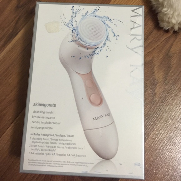 Mary Kay Cleansing brush