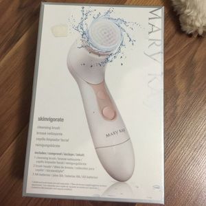 Mary Kay Cleansing brush