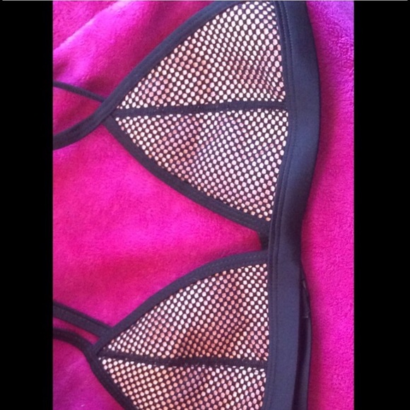 TRIANGL dupe top RESERVED