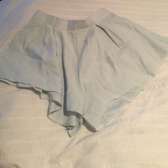 LF chambray shorts! New with tags! - Picture 2 of 3