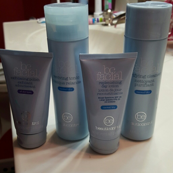 Facial cleaning system