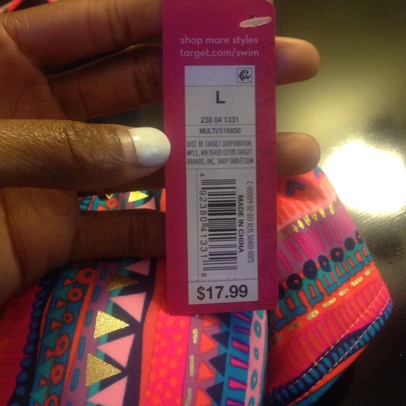 ❌❌SOLD❌❌ BNWT Bikini Top - Picture 3 of 4