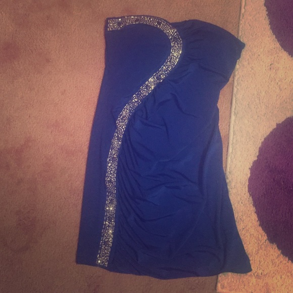 Great royal blue dress with silver design