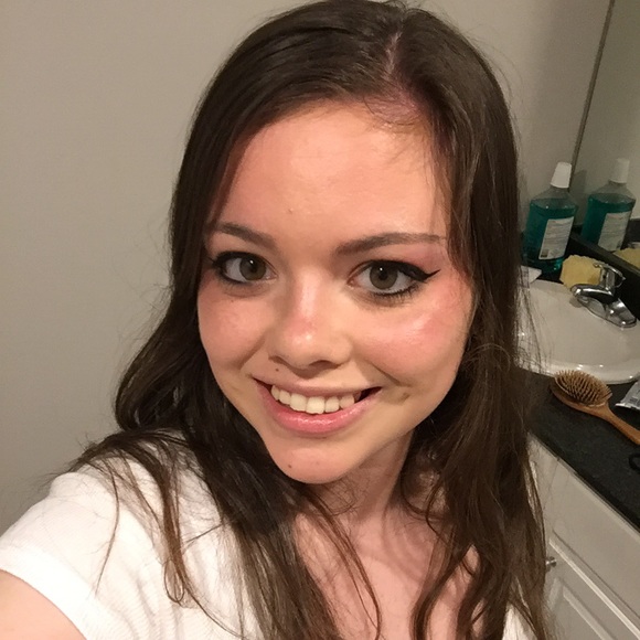 Meet your Posher, Elizabeth - Picture 1 of 1