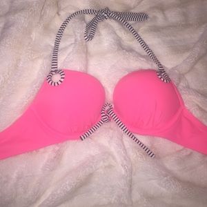 Victoria's Secret bombshell bikini