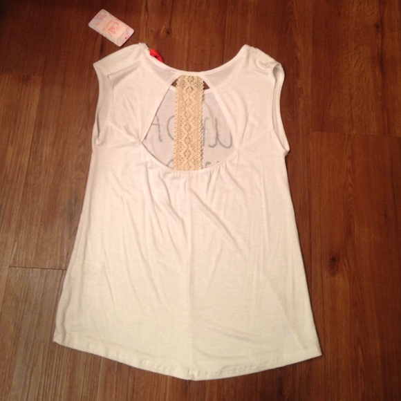 Sunday funday top - Picture 2 of 4