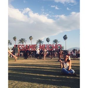 Meet your Posher, Veronica