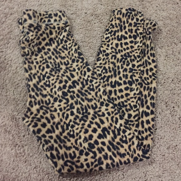 Victoria's Secret PINK leopard print leggings