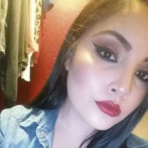 Meet your Posher, Stefanie