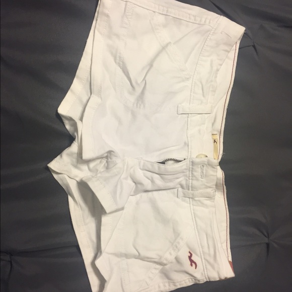 Size 3 Hollister Shorts - white