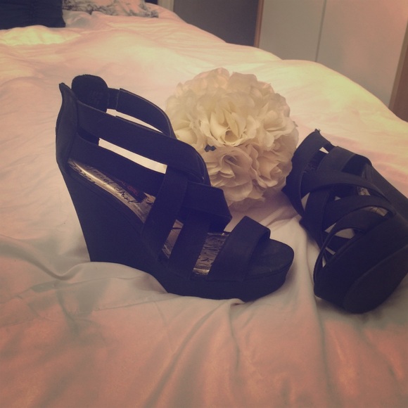 Peep toe wedge Sandals