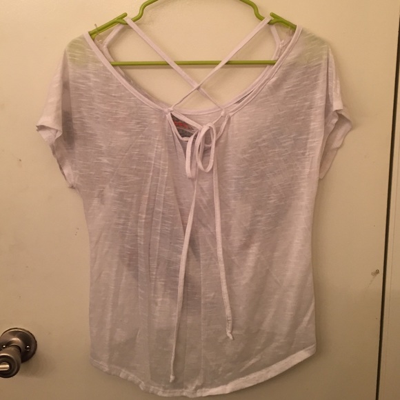 ๐๐Feather Tie Back Top - Picture 2 of 2