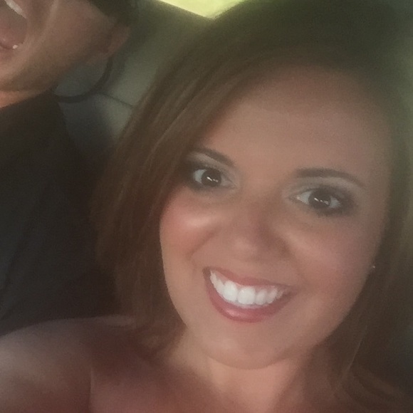 Meet your Posher, Rae - Picture 2 of 2