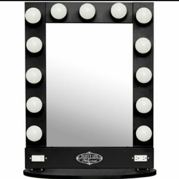 Vanity - Picture 2 of 2