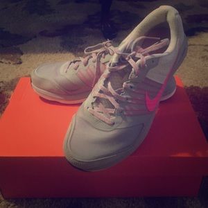 Nike Dual Fusion Shoes