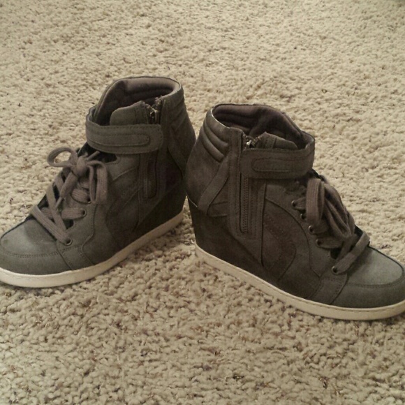 Sneaker Wedges