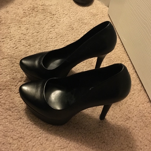 Jessica Simpson pumps - Picture 2 of 2