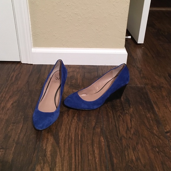 Vince Camuto Blue suede wedges