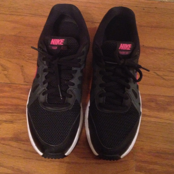 Black and pink nikes