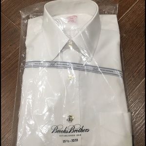 Brooks Brothers mens white non-iron dress shirt