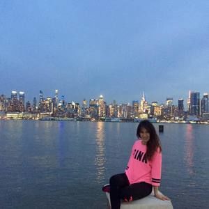 Meet your Posher, Dayan