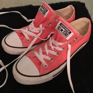 peach low-top converse size 8 women's