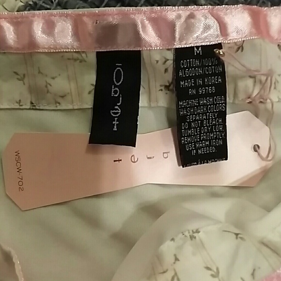 Pink and white mini skirt - Picture 2 of 2