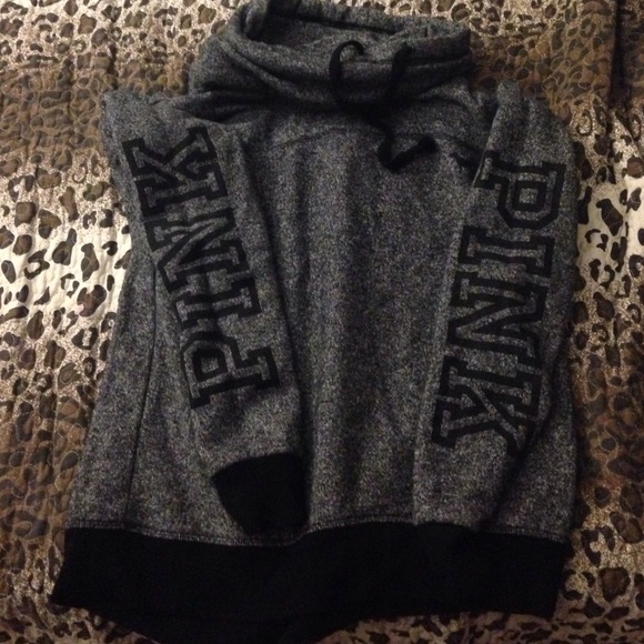 Victoria Secret Cowl ♥️