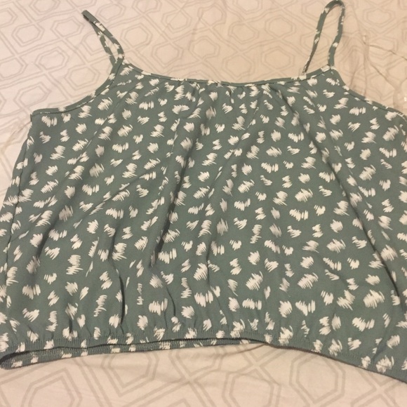 Green cropped tank top