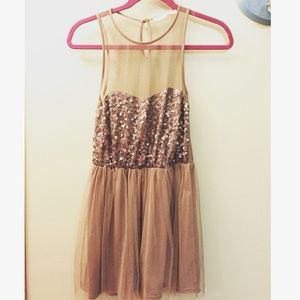 ✨SALE✨ short cocktail dress with sequins