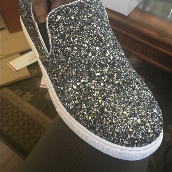 Trendy black slip on glitter sneakers - Picture 2 of 5
