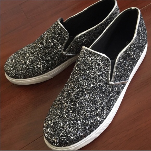 Trendy black slip on glitter sneakers - Picture 4 of 5