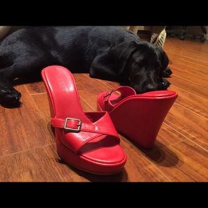 Red wedge by Guess, vintage