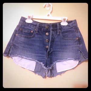 Size 4 high waisted American eagle jean shorts!