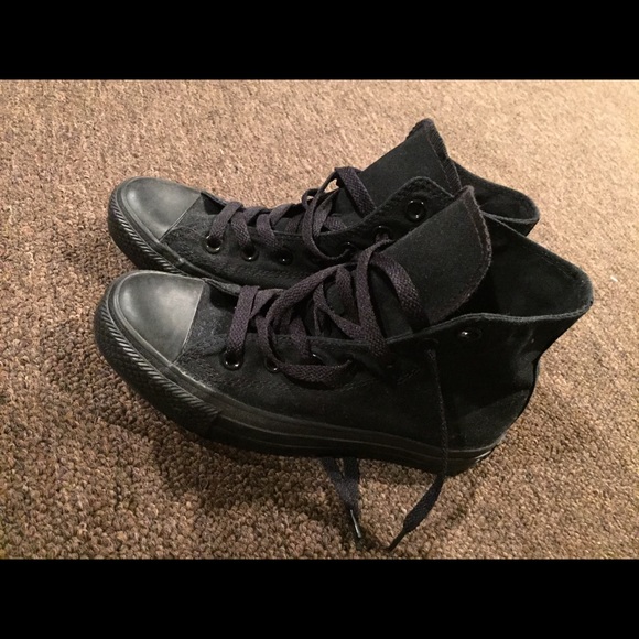 black converse