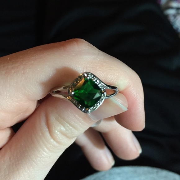 Ring - Picture 2 of 2