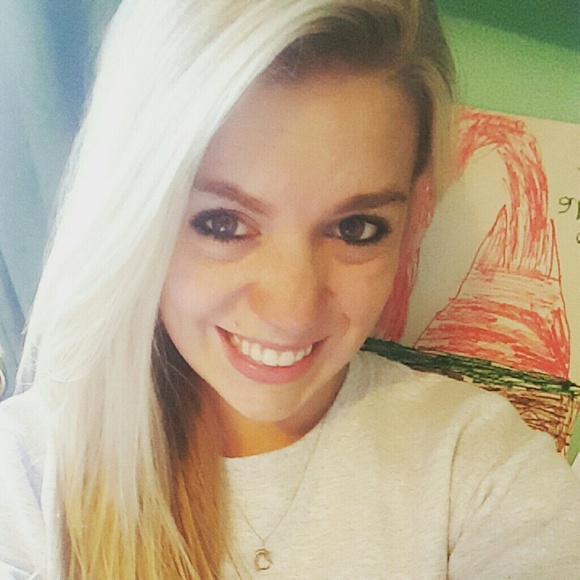 Meet your Posher, Lakin