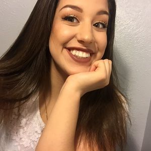 Meet your Posher, Gabby