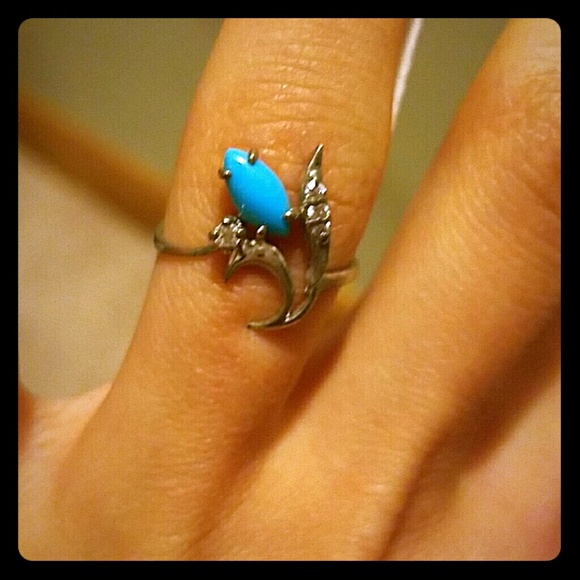 Turquoise Ring - Picture 1 of 4
