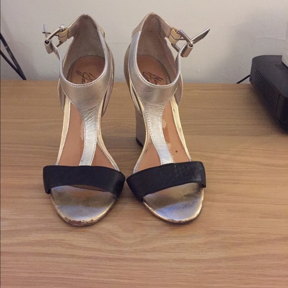 Sexy metallic wedges