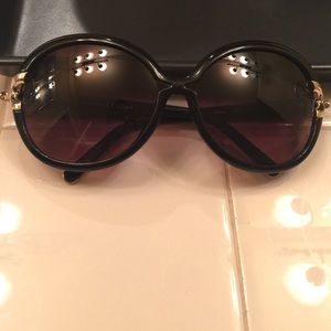 Chloe sunglasses 😎