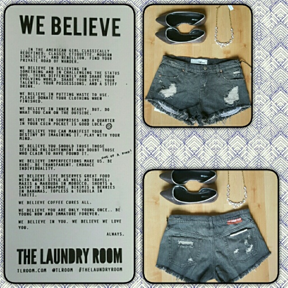 THE LAUNDRY ROOM | Black Distressed Shortie | NWT - Picture 3 of 4